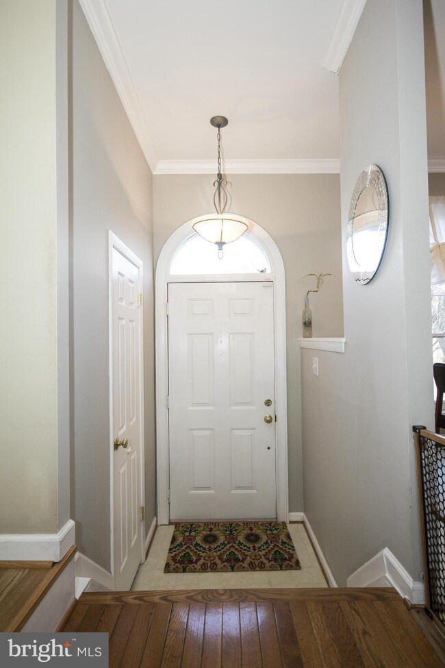 23 Hunting Horn Cir, Reisterstown, MD 21136 - photo 2