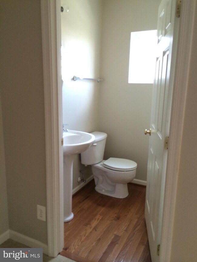 25396 Elm Terrace, Aldie, VA 20105 - photo 7