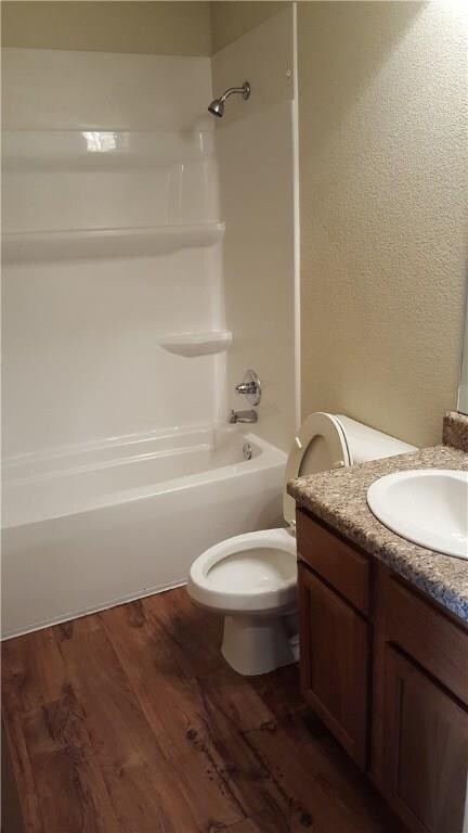 Full Bathroom Upstairs