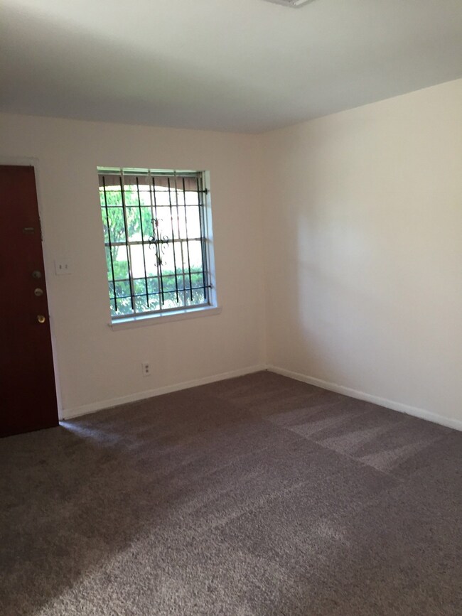 6118 Rietta St, Houston, TX 77016 - photo 4