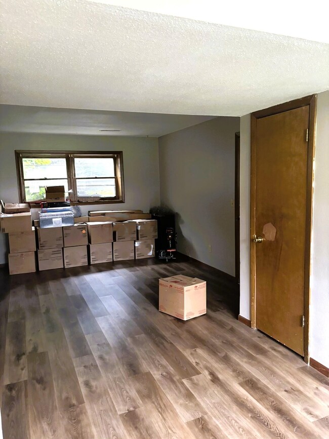 2090 Key Largo Dr, Dubuque, IA 52002 - photo 4