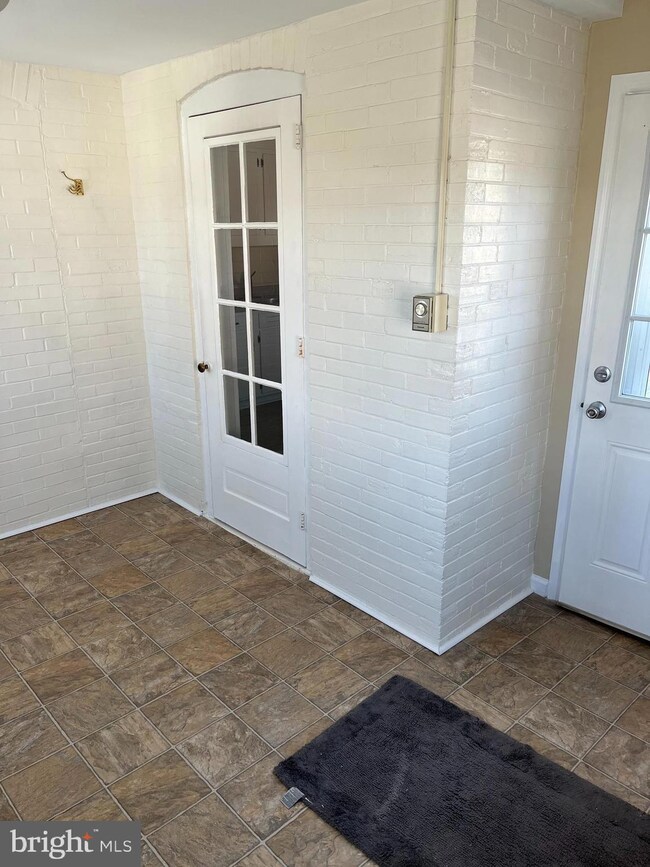 542 Main St, Pennsburg, PA 18073 - photo 2