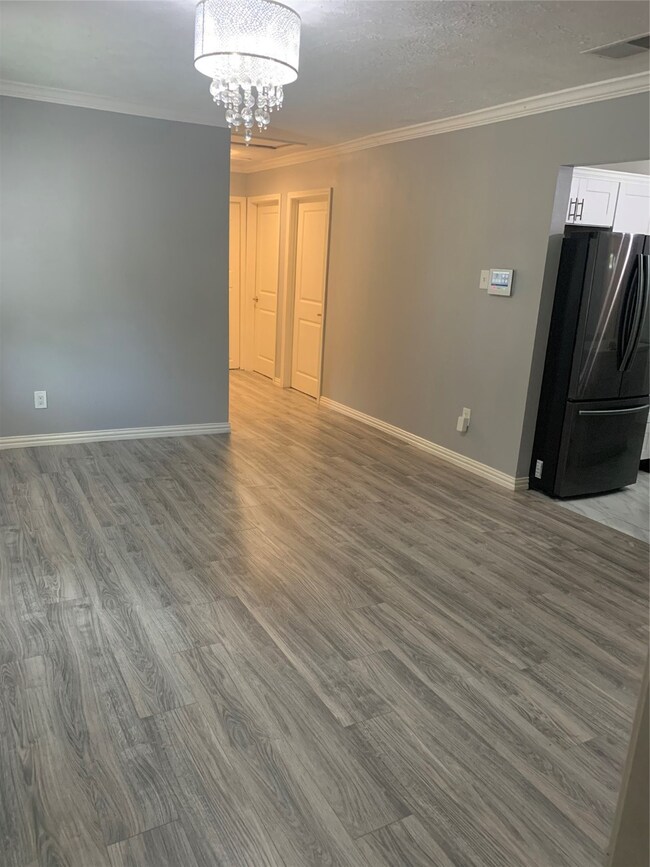 937 Marcolin St, Houston, TX 77088 - photo 4