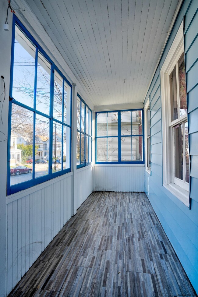 448 Hamilton St, Albany, NY 12203 - photo 5