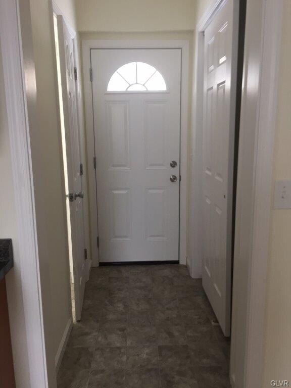 513 Ontario St, Bethlehem, PA 18015 - photo 3