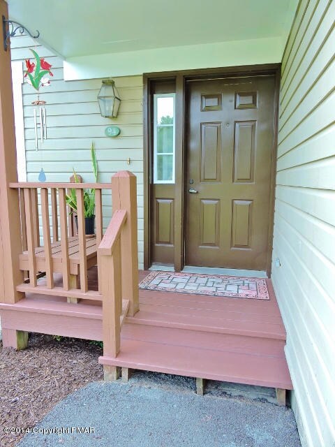 94 Village Dr, Stroudsburg, PA 18360 - photo 2