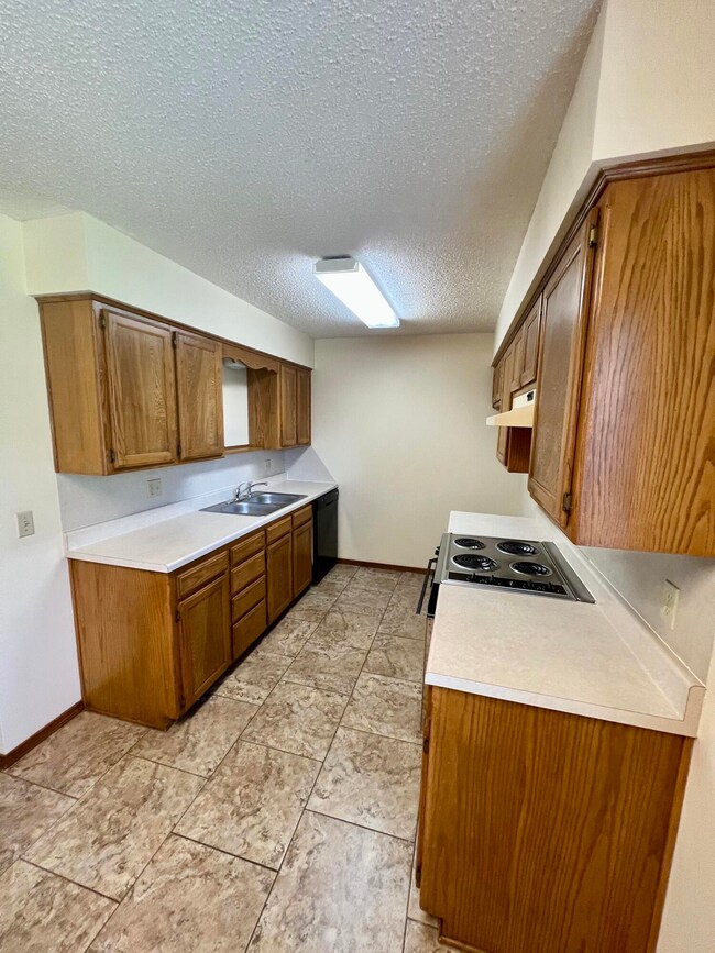 601 E Dyann Dr, Nixa, MO 65714 - photo 7