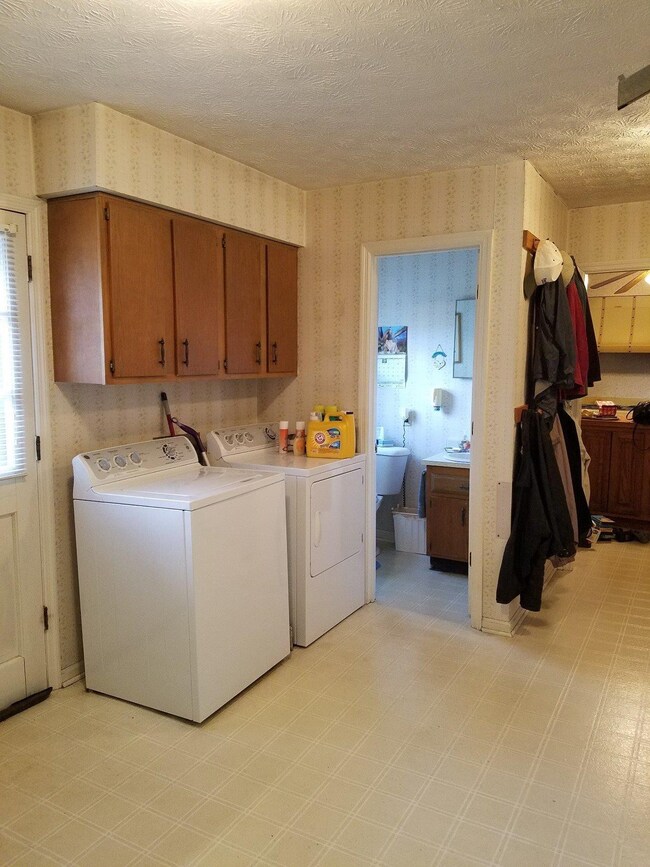 1030 Faulkner Ln, Danville, KY 40422 - photo 5