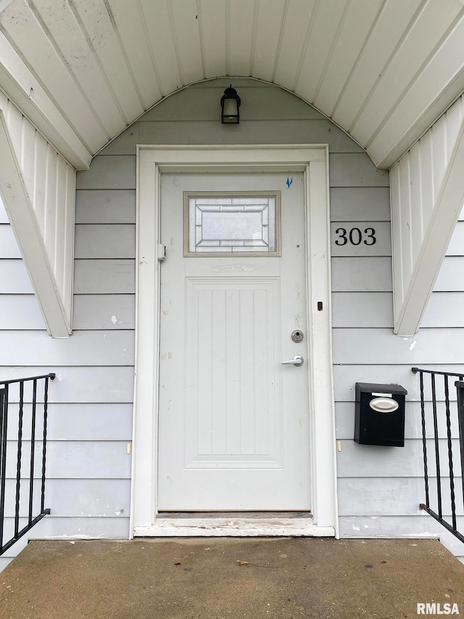 303 Central St, Washington, IL 61571 - photo 3