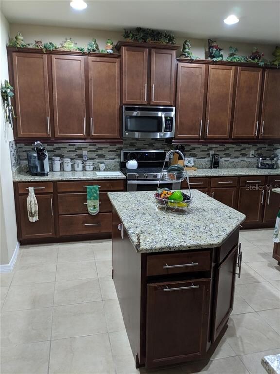 12516 Hammock Pointe Cir, Clermont, FL 34711 - photo 6