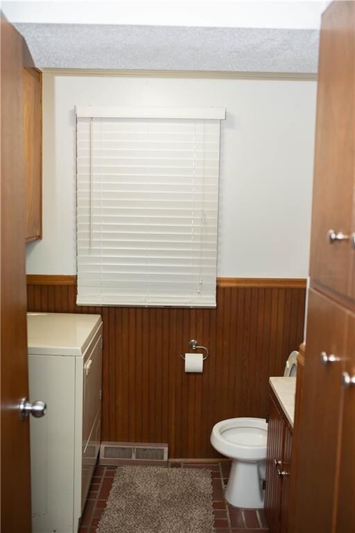 508 E 17th St N, Newton, IA 50208 - photo 3