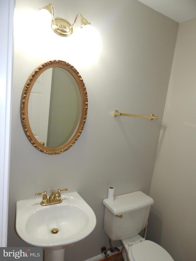 2520 Isham Randolph Dr, Herndon, VA 20171 - photo 3