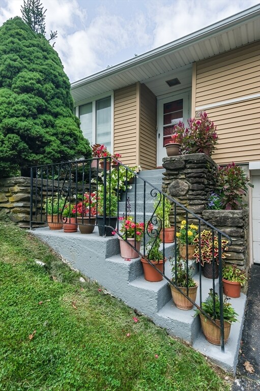 20 Pleasant St, Paxton, MA 01612 - photo 4