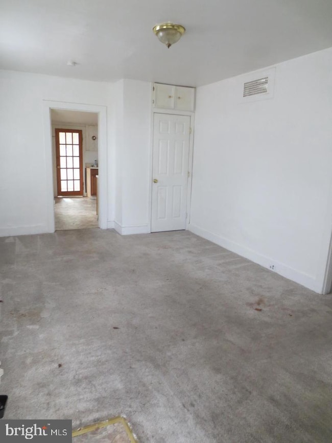 132 W Clinton St, Clayton, NJ 08312 - photo 3