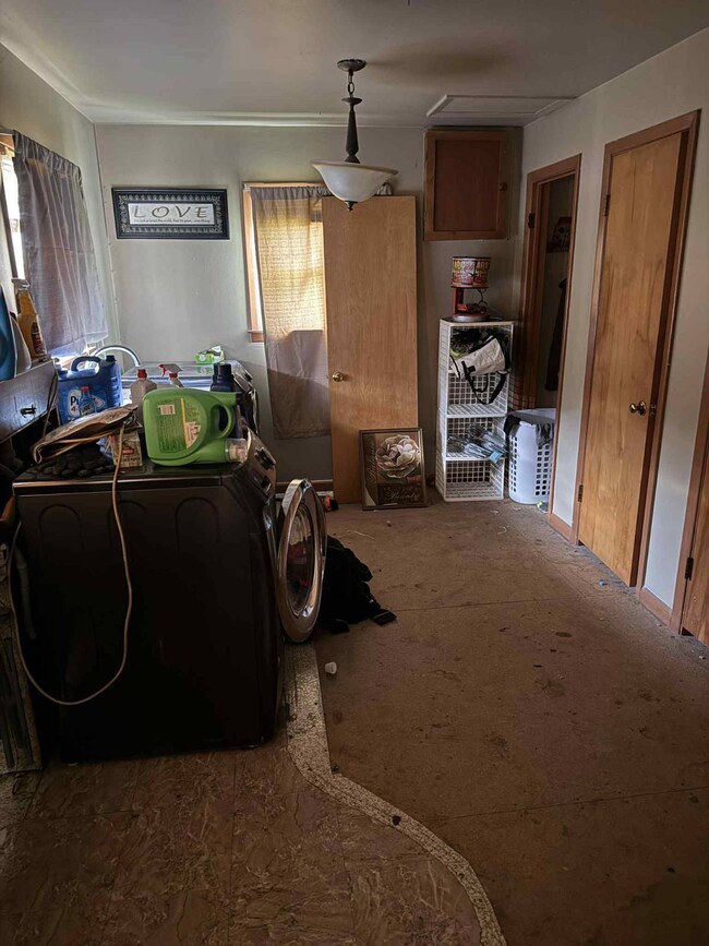 202 S 5th St, Texhoma, OK 73949 - photo 6