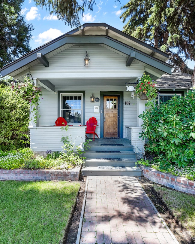 305 NW Columbia St, Bend, OR 97701 - photo 4