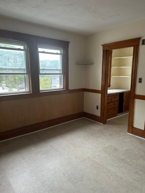 9 Varick Rd unit 1, West Roxbury, MA 02132 - photo 4