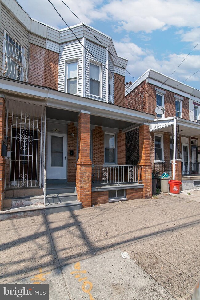 923 Atlantic Ave, Camden, NJ 08104 - photo 2