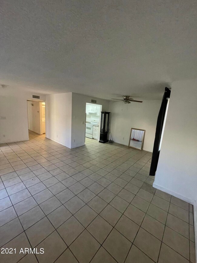 2692 N 43rd Ave unit 31A, Phoenix, AZ 85009 - photo 3