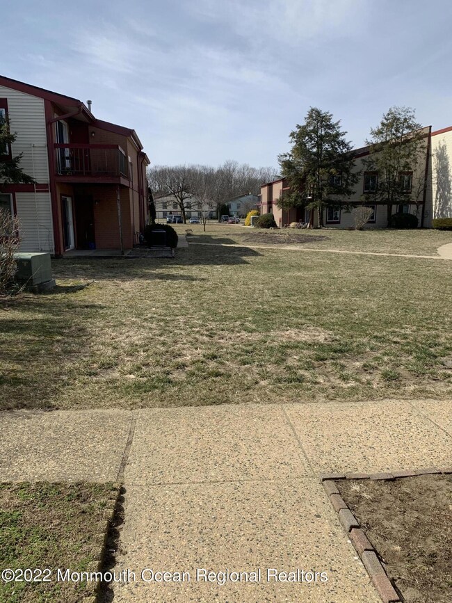 16 Newport Ct unit 225, Brick, NJ 08724 - photo 2