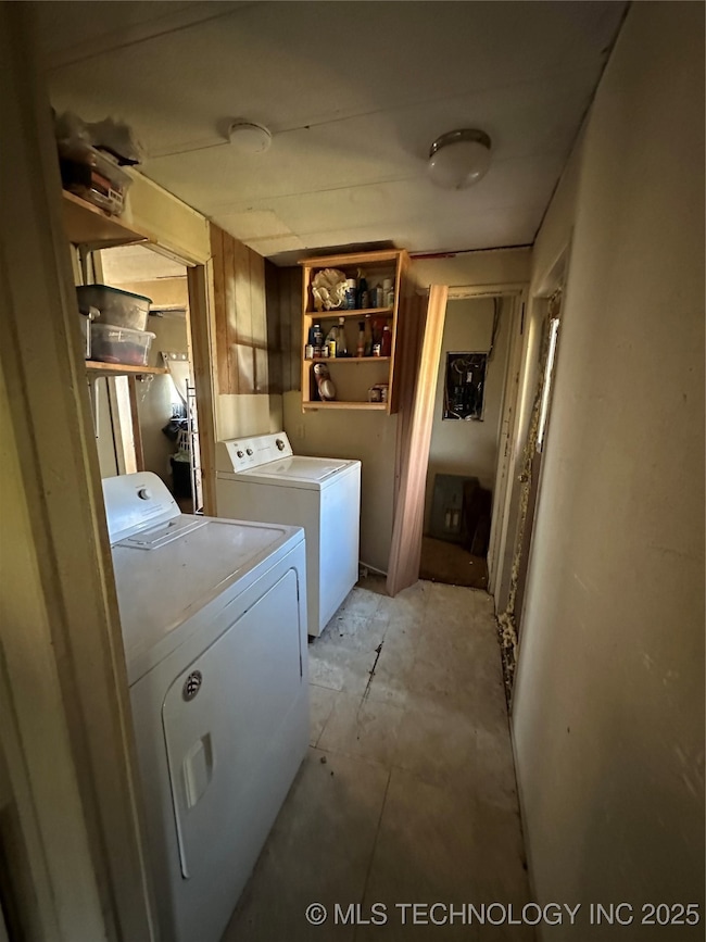 310 E Audd Ave, Checotah, OK 74426 - photo 5