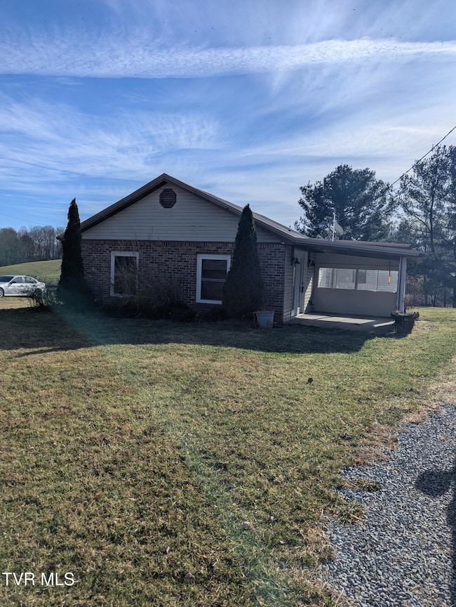 12338 Reedy Creek Rd, Bristol, VA 24202 - photo 4