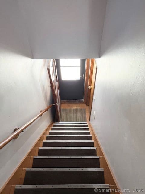 121 Pinehurst Ave, New Britain, CT 06053 - photo 4