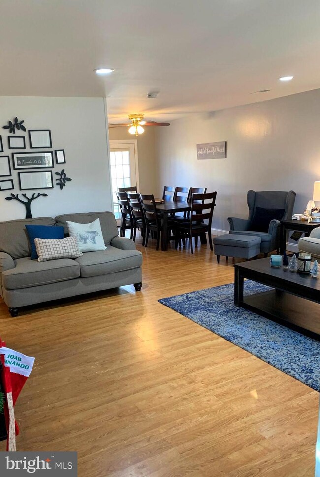 14904 Hydrus Rd, Silver Spring, MD 20906 - photo 6