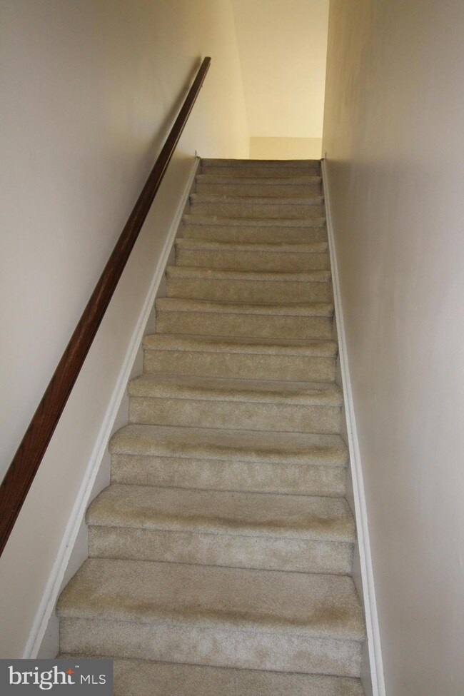 214 Wyndham Place, Trenton, NJ 08691 - photo 3