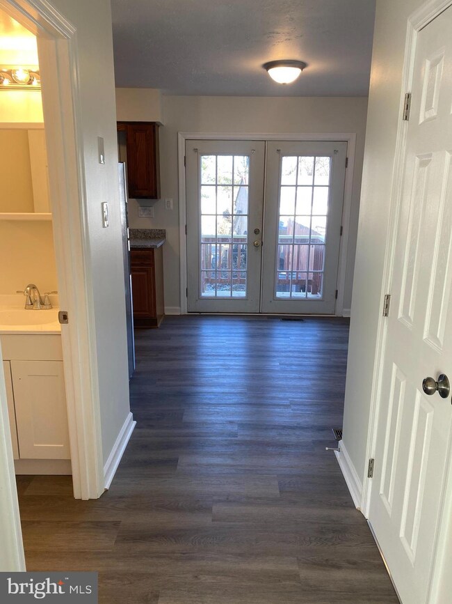 228 Short St, Front Royal, VA 22630 - photo 4