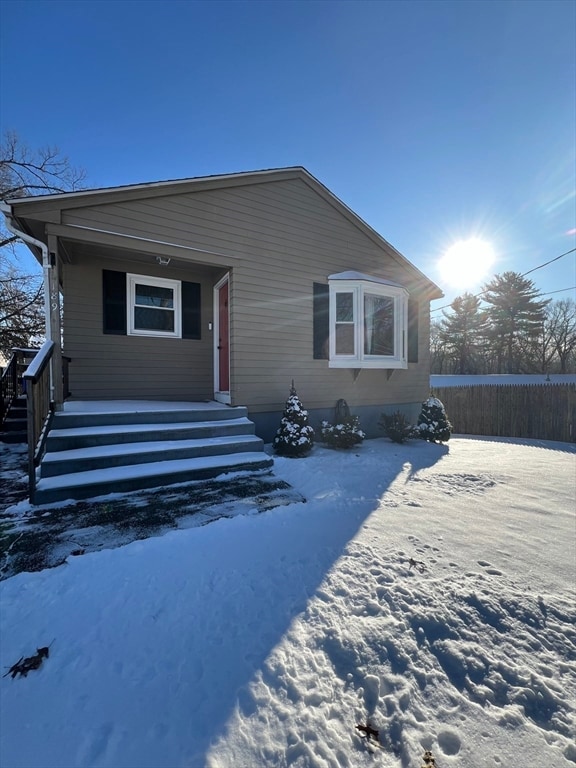 189 Waldorf St, Springfield, MA 01109 - photo 2