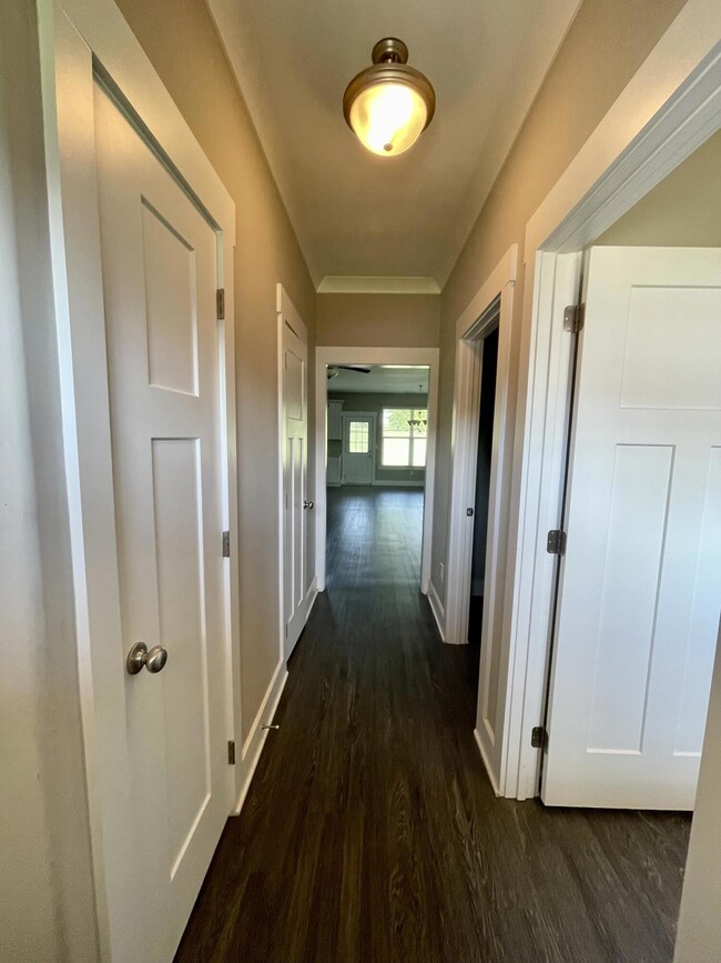 8210 Double Eagle Ct, Ooltewah, TN 37363 - photo 3