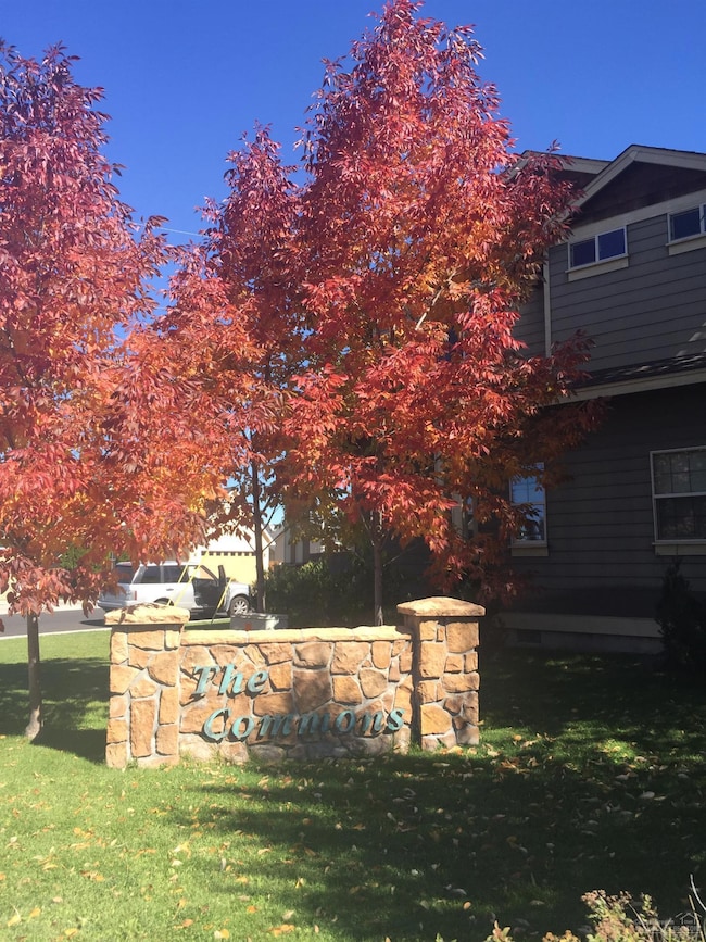 1364 NW 19th St, Redmond, OR 97756 - photo 2