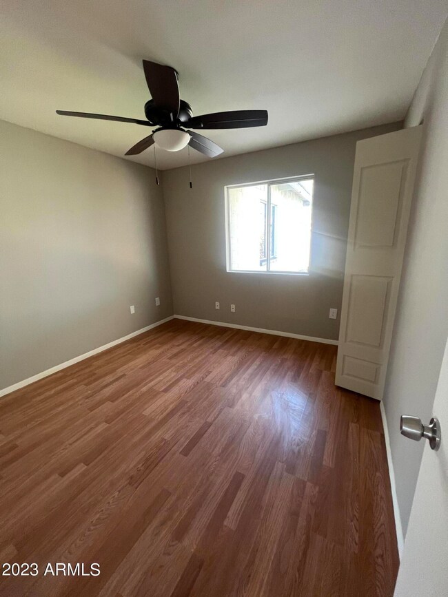 5326 W Cypress St, Phoenix, AZ 85035 - photo 4