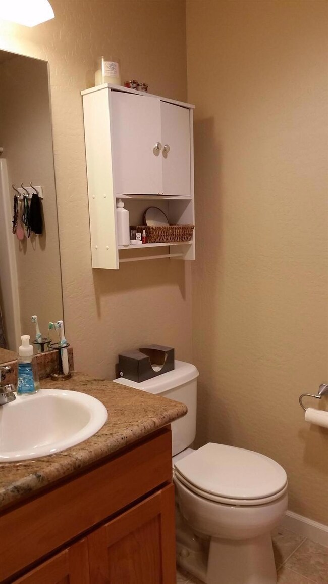 2555 Mistletoe Ct, Central Point, OR 97502 - photo 6