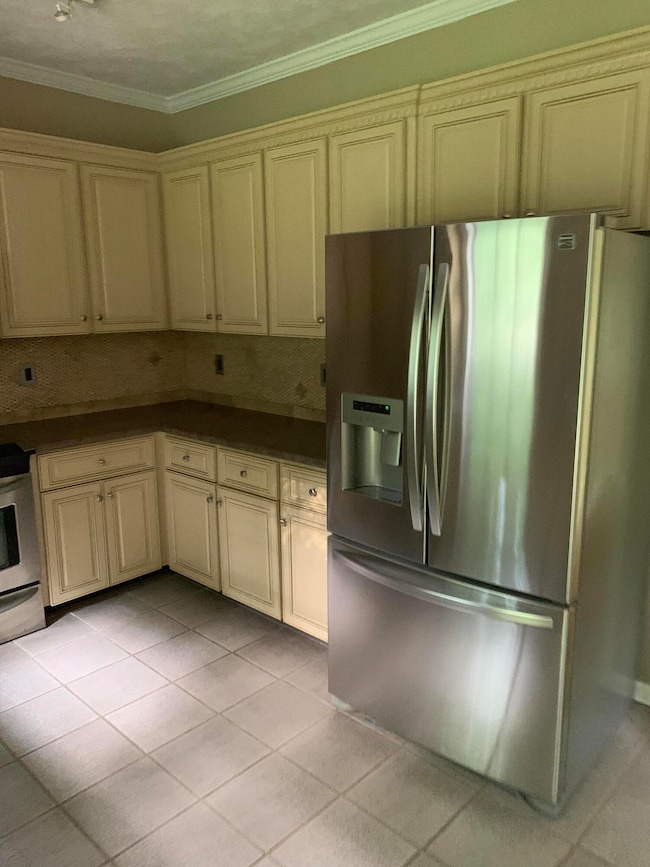 422 Dickerson Ln, Columbus, MS 39705 - photo 7