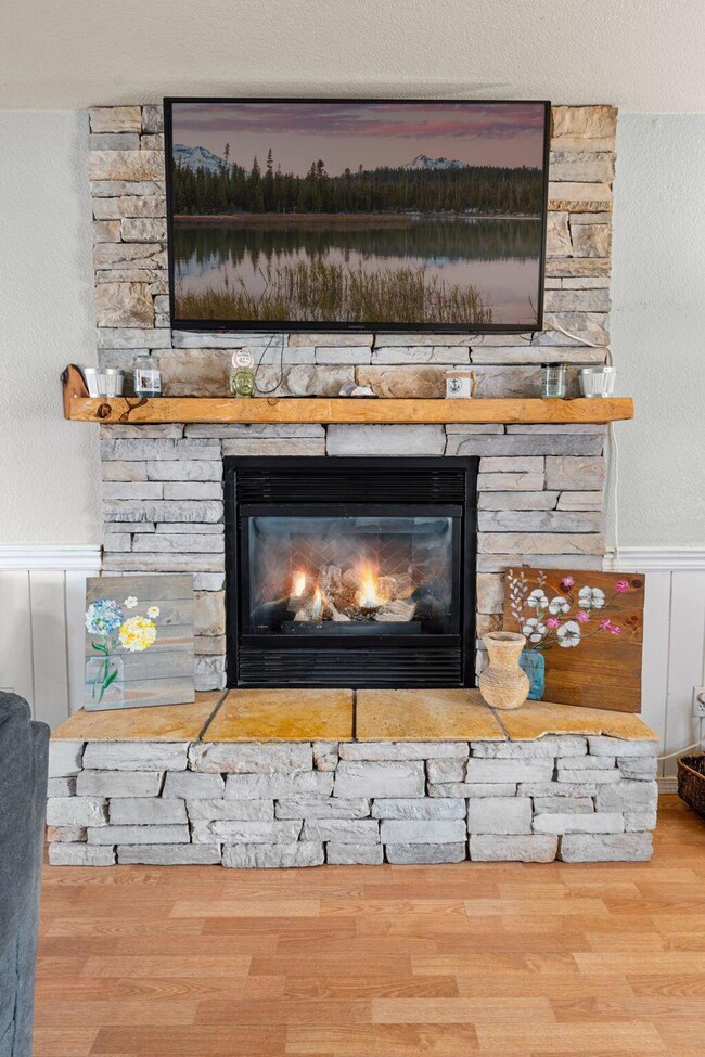 1955 NW Ivy Ave unit 2, Redmond, OR 97756 - photo 7