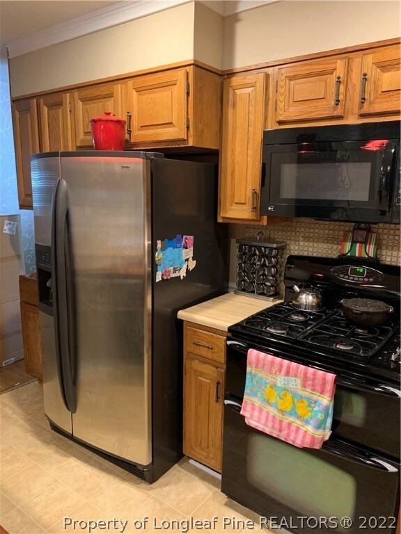 4407 Wellington Dr, Fayetteville, NC 28314 - photo 5