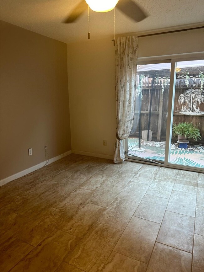 6410 Del Monte Dr unit 114, Houston, TX 77057 - photo 6