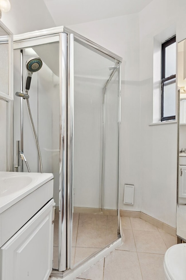 438 W 49th St unit 5A, New York, NY 10019 - photo 5