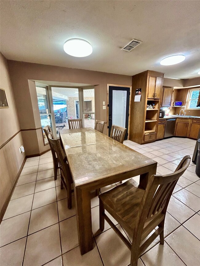 113 E Larkspur, White Oak, TX 75693 - photo 7