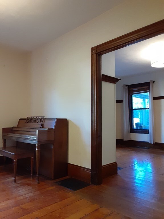 4 Sharon Ave unit 4, Auburndale, MA 02466 - photo 6