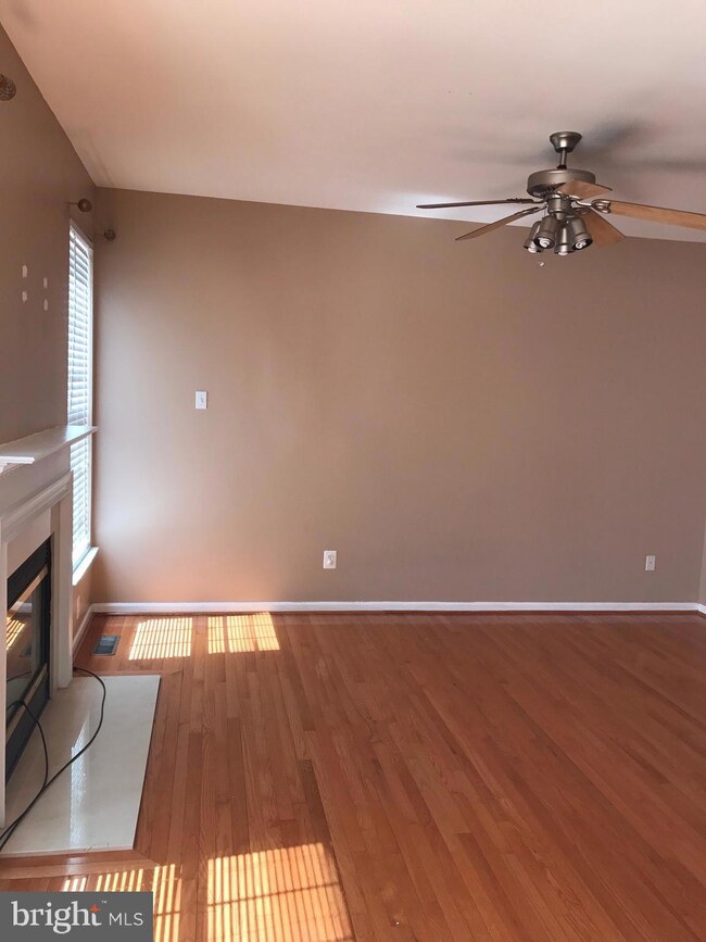 42695 Newcomer Terrace, Chantilly, VA 20152 - photo 6