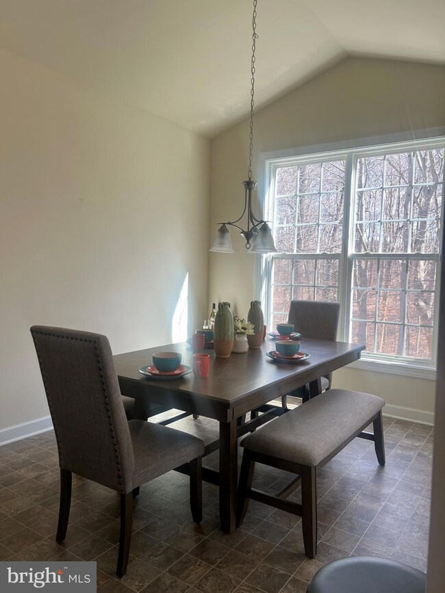 15403 Sir Edwards Dr, Upper Marlboro, MD 20772 - photo 5