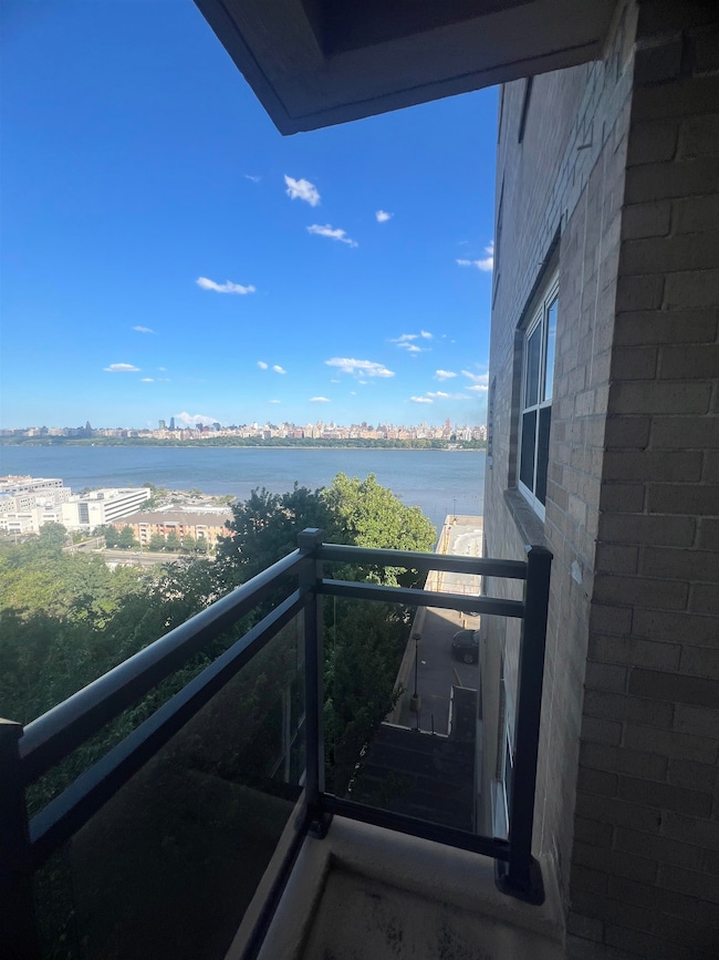 Summit House Apartments unit 5E, Guttenberg, NJ 07093 - photo 4