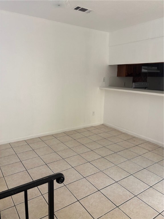 6517 Long Meadow Dr unit B, Corpus Christi, TX 78413 - photo 4