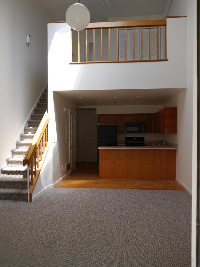 328 Pemberwick Rd unit 7, Greenwich, CT 06831 - photo 2