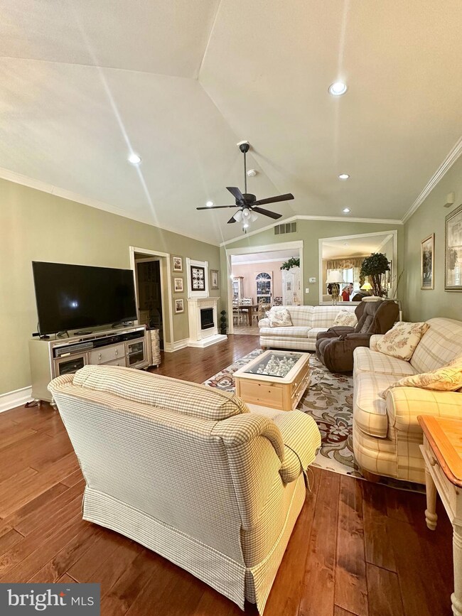 226 Sugarberry Ln unit V93, Langhorne, PA 19047 - photo 2