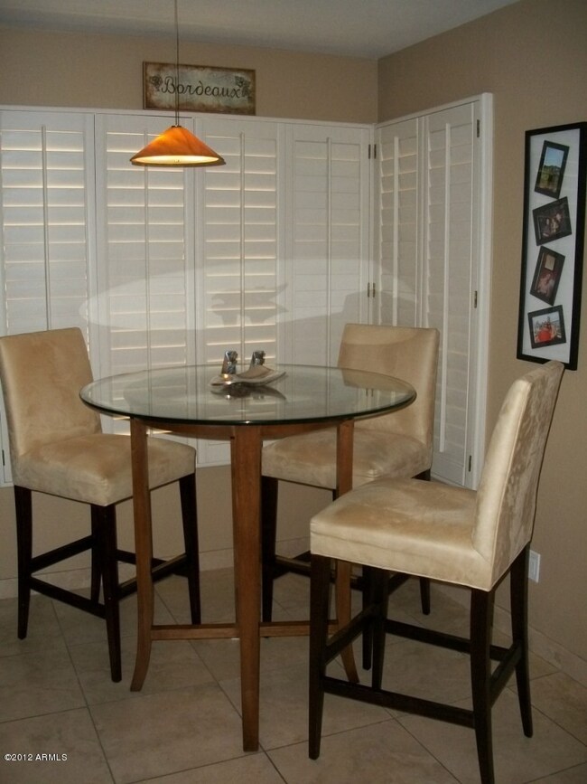 Eat-in Kitchen