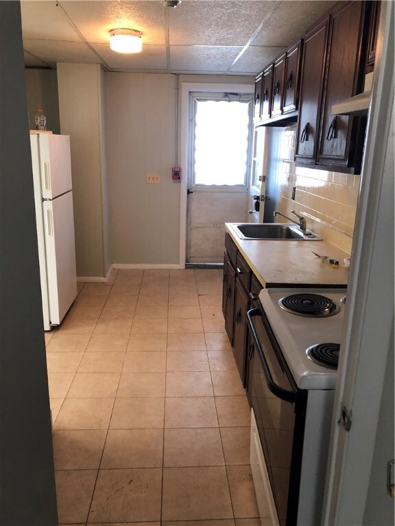 1 Carson St unit 3, Pawtucket, RI 02860 - photo 2